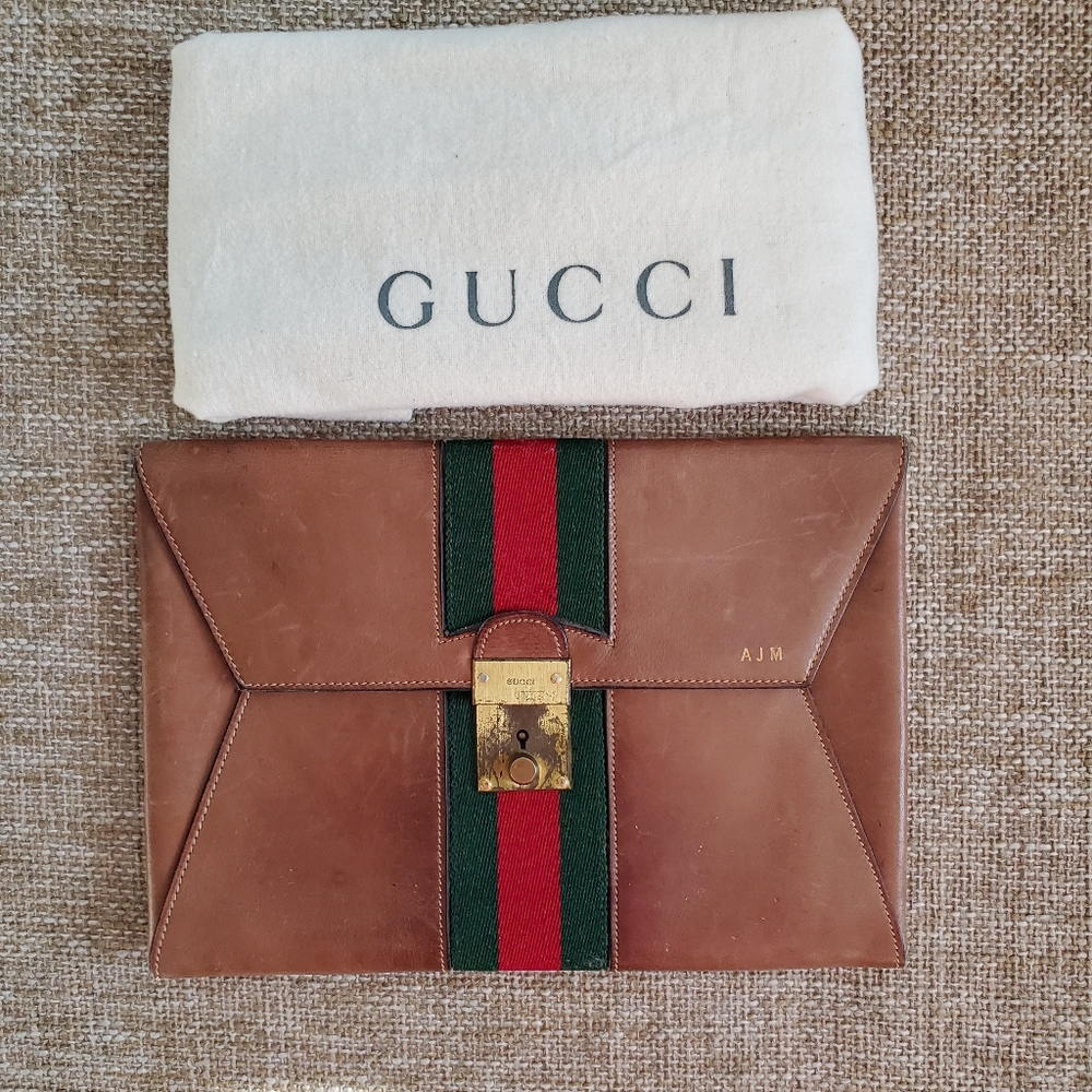Small Vintage Gucci Envelope Clutch Handbag - Picture 2 of 11